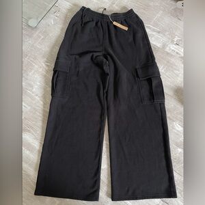 Skims woman’s plush cotton fleece pants oversize cargo onyx  XS  NWT